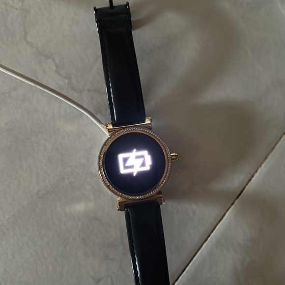 Michael Kors Smart Watch✨Worn a handful of times. Brand new comes with charger. - Picture 4 of 4